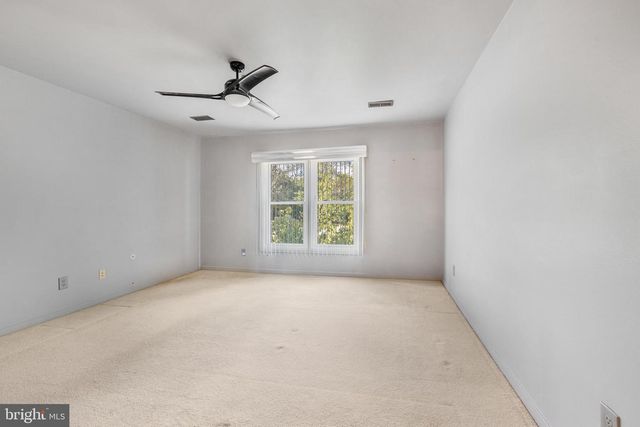 5213-UNIT LE PARC DR #4, Wilmington, DE 19809