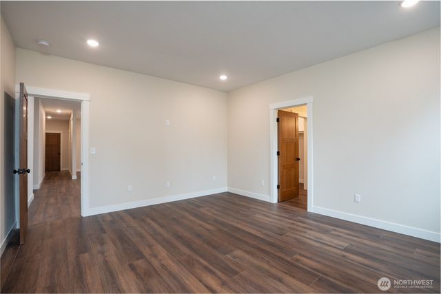 21 E Eastwood Lane, Union, WA 98592