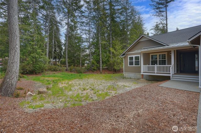 21 E Eastwood Lane, Union, WA 98592