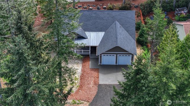 21 E Eastwood Lane, Union, WA 98592