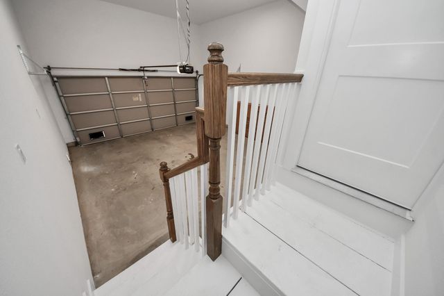 2426 Ella Boulevard, Houston, TX 77008