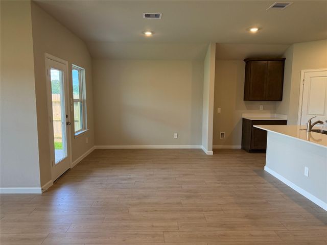 1723 San Jacinto, Brenham, TX 77833