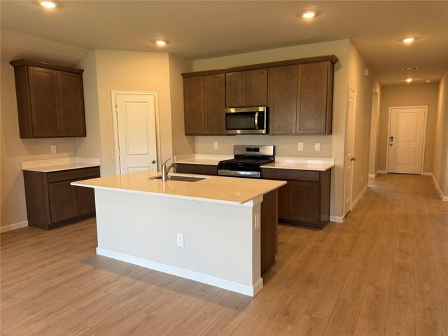 1723 San Jacinto, Brenham, TX 77833