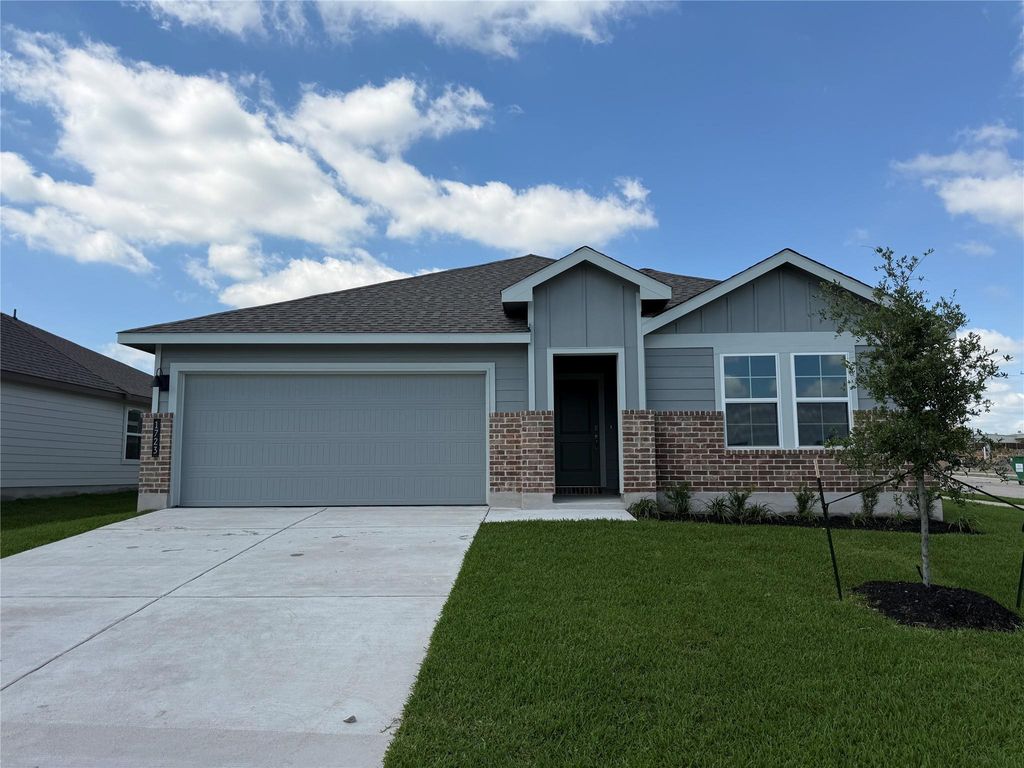 1723 San Jacinto, Brenham, TX 77833