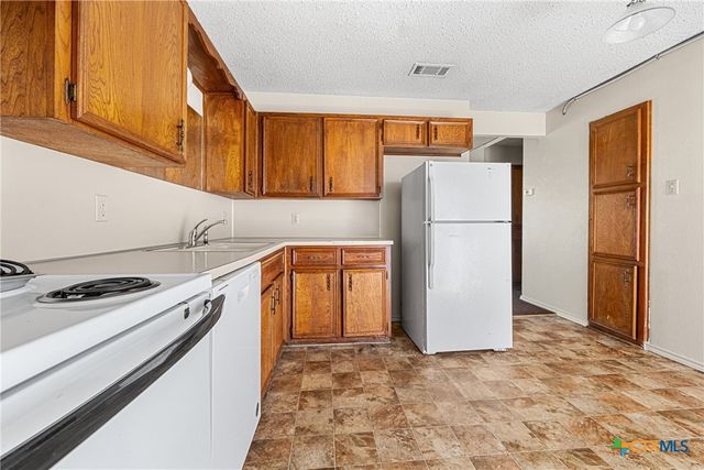 4807 Rainbow Circle, Killeen, TX 76543