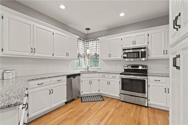 14726 MACKEY Street, Overland Park, KS 66223