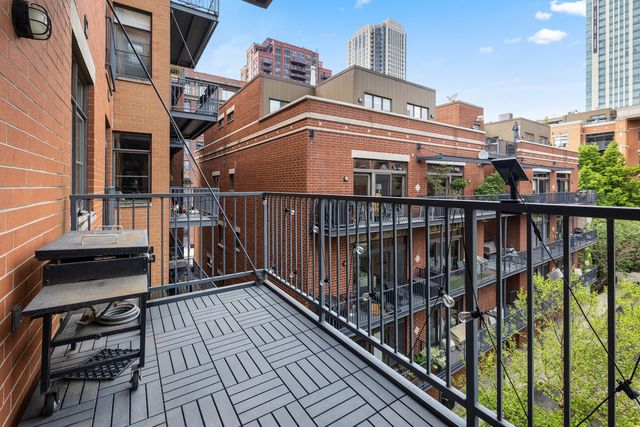 560 W Fulton Street 403, Chicago, IL 60661