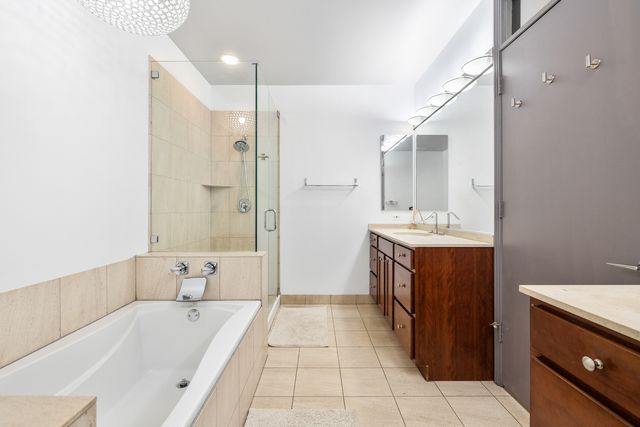560 W Fulton Street 403, Chicago, IL 60661