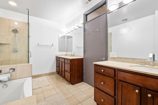560 W Fulton Street 403, Chicago, IL 60661
