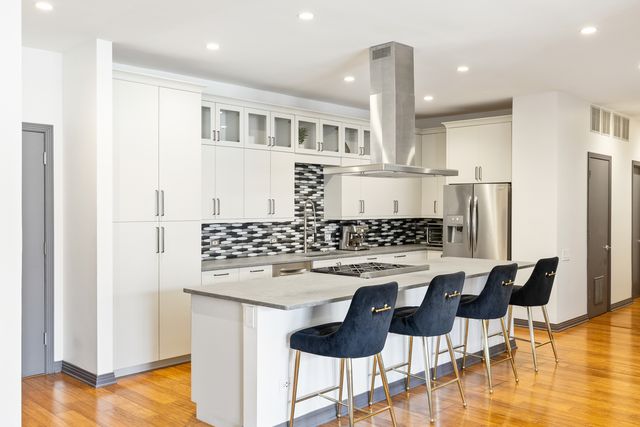 560 W Fulton Street 403, Chicago, IL 60661