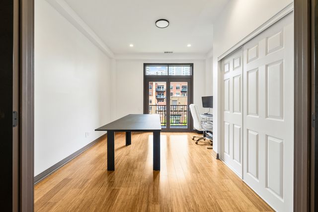560 W Fulton Street 403, Chicago, IL 60661