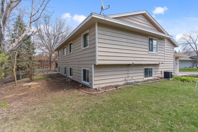 4421 Cinnamon Ridge Circle, Eagan, MN 55122