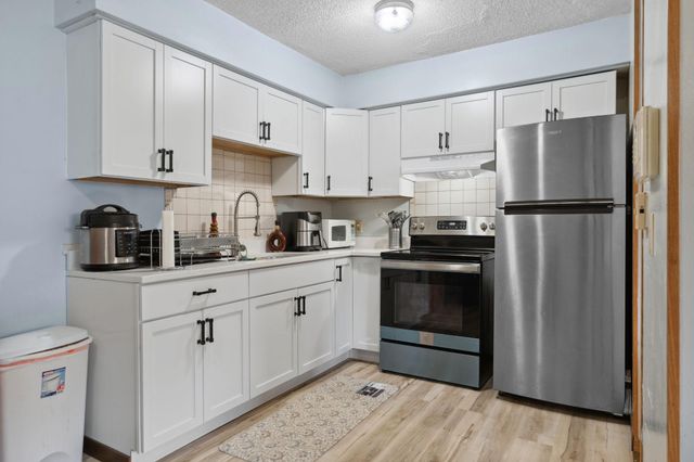4421 Cinnamon Ridge Circle, Eagan, MN 55122
