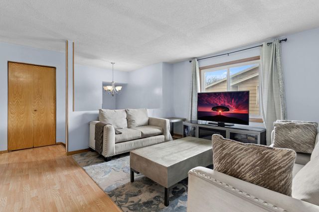 4421 Cinnamon Ridge Circle, Eagan, MN 55122