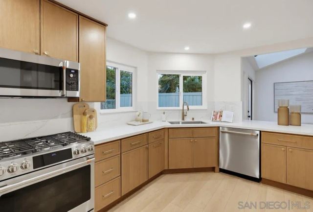 1465 Caminito Solidago, La Jolla, CA 92037