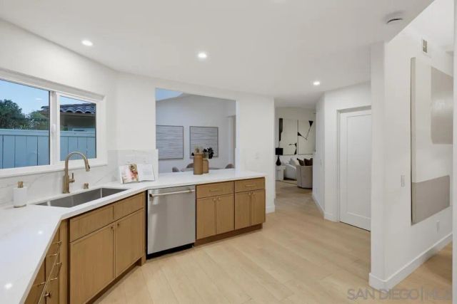 1465 Caminito Solidago, La Jolla, CA 92037