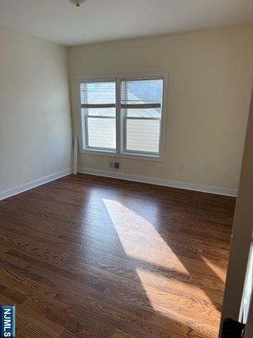 600 Frank E Rodgers 3, Harrison, NJ 07029