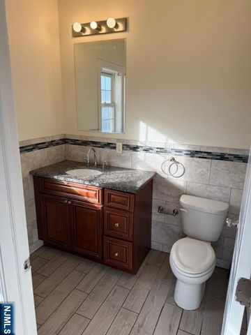 600 Frank E Rodgers 3, Harrison, NJ 07029