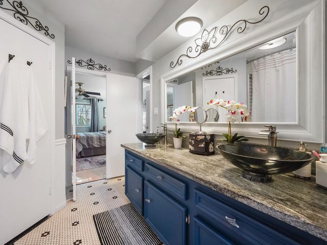 14014 Locke Lane, Houston, TX 77077