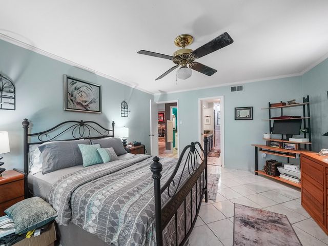 14014 Locke Lane, Houston, TX 77077