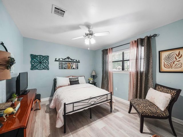 14014 Locke Lane, Houston, TX 77077