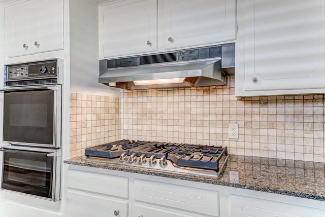 3334 Spring Valley Road, Houston, TX 77080