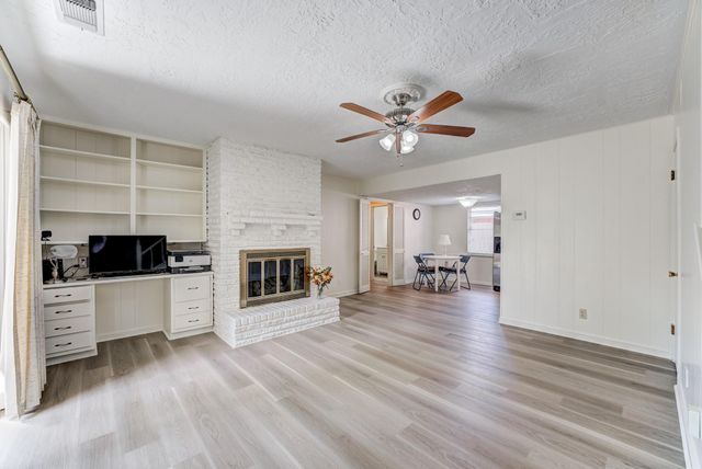 3334 Spring Valley Road, Houston, TX 77080