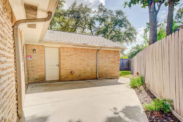 3334 Spring Valley Road, Houston, TX 77080