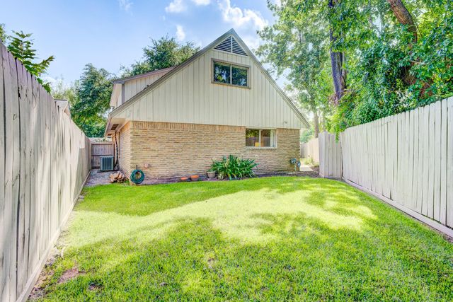3334 Spring Valley Road, Houston, TX 77080