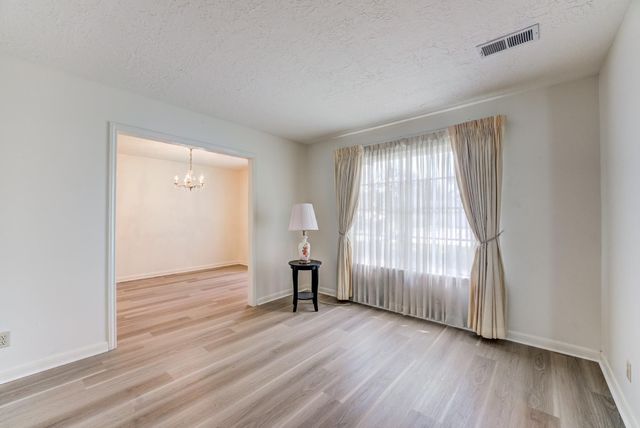 3334 Spring Valley Road, Houston, TX 77080