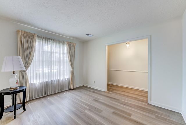 3334 Spring Valley Road, Houston, TX 77080