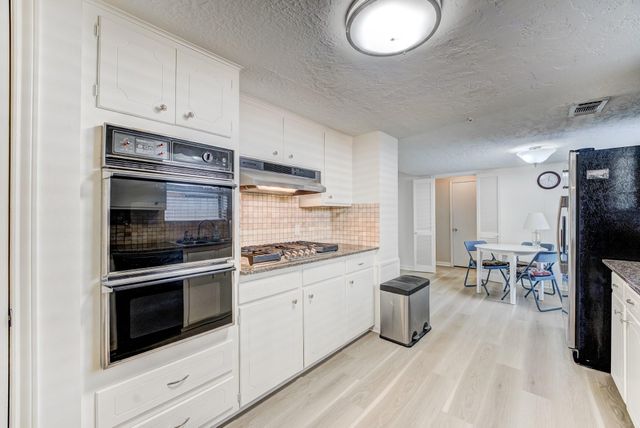 3334 Spring Valley Road, Houston, TX 77080