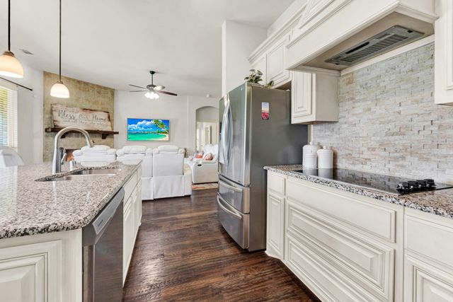 6300 Sudbury Lane, Mesquite, TX 75181