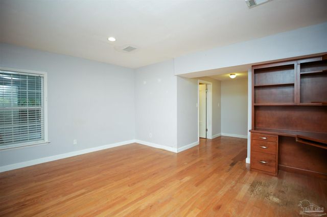 4655 Kimberly Dr, Pensacola, FL 32526