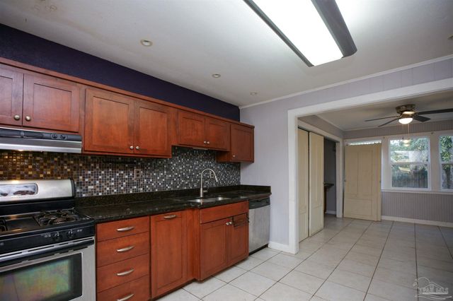 4655 Kimberly Dr, Pensacola, FL 32526