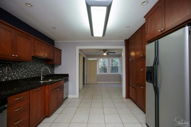 4655 Kimberly Dr, Pensacola, FL 32526