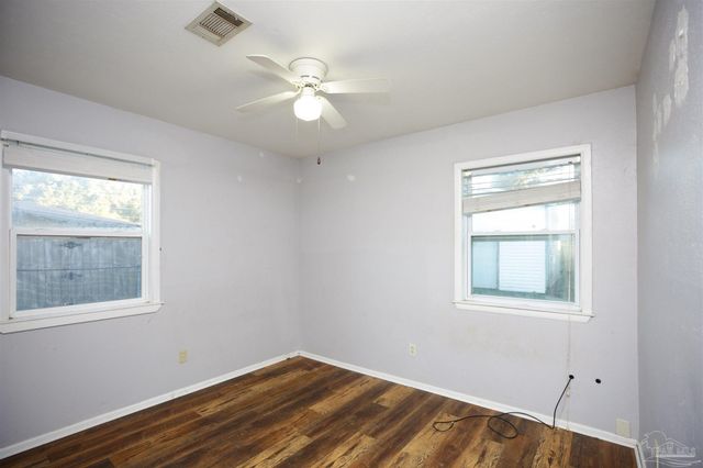 4655 Kimberly Dr, Pensacola, FL 32526