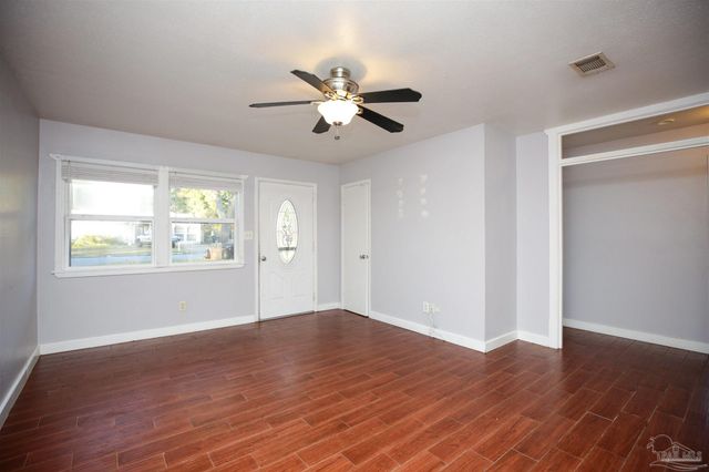 4655 Kimberly Dr, Pensacola, FL 32526