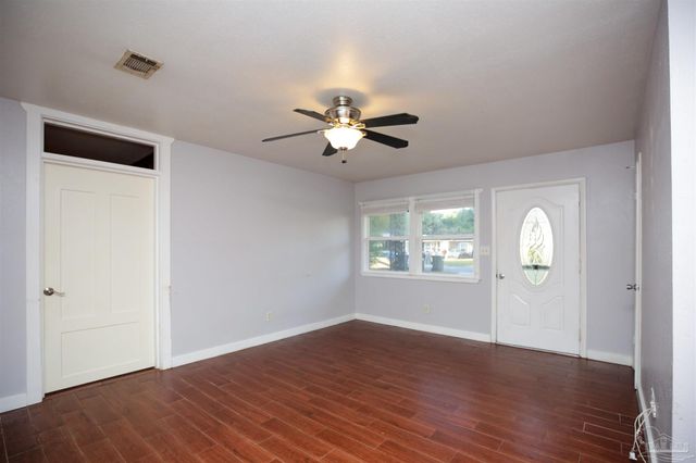 4655 Kimberly Dr, Pensacola, FL 32526