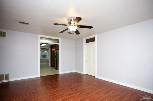 4655 Kimberly Dr, Pensacola, FL 32526