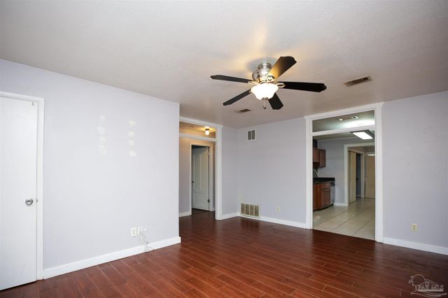 4655 Kimberly Dr, Pensacola, FL 32526