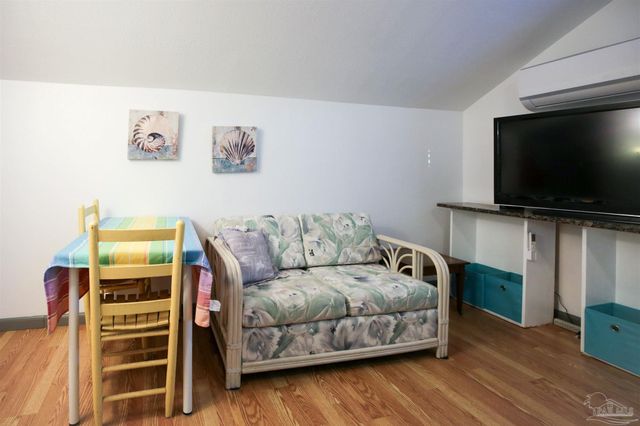 4655 Kimberly Dr, Pensacola, FL 32526