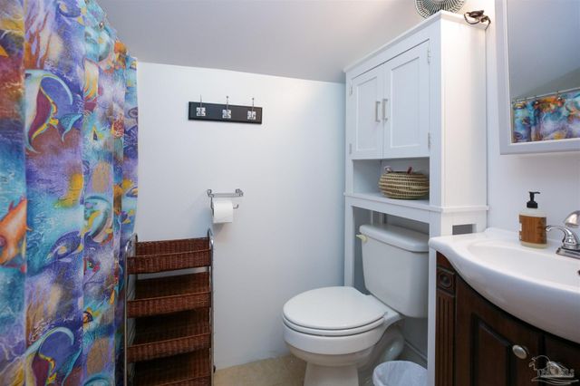 4655 Kimberly Dr, Pensacola, FL 32526