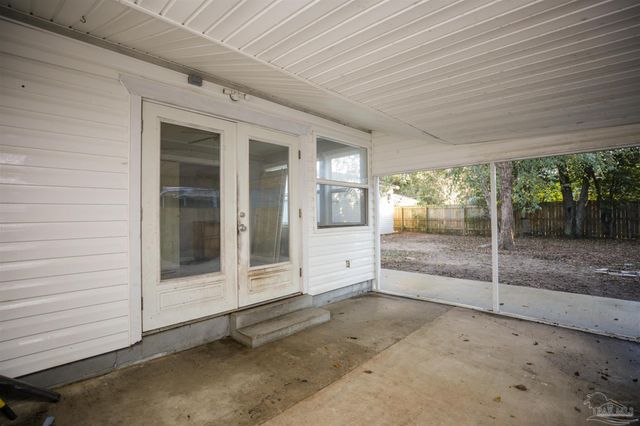 4655 Kimberly Dr, Pensacola, FL 32526