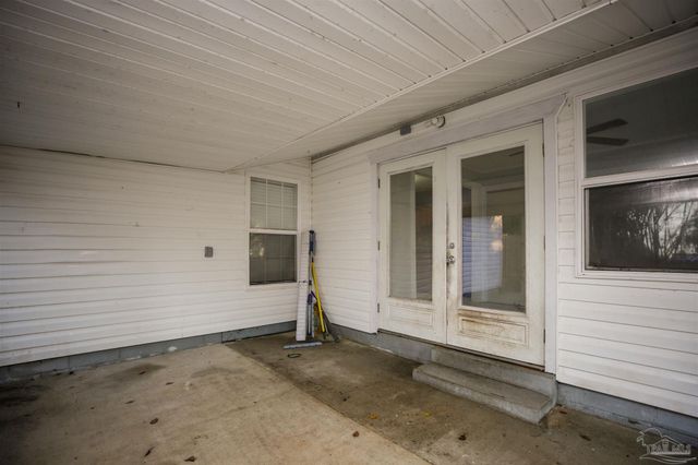 4655 Kimberly Dr, Pensacola, FL 32526