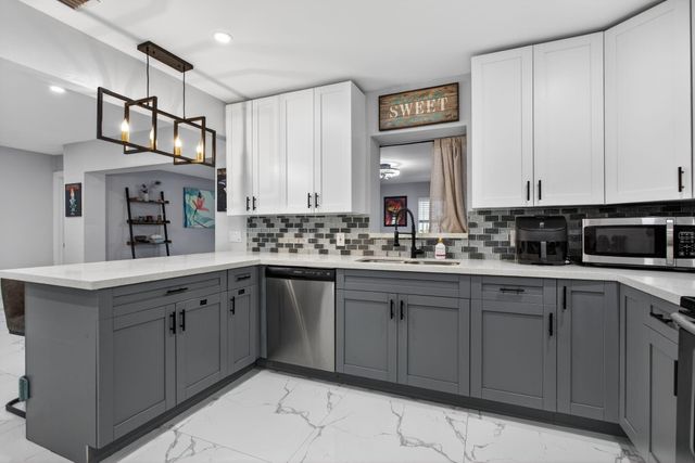 3330 NW 69TH Street, Fort Lauderdale, FL 33309