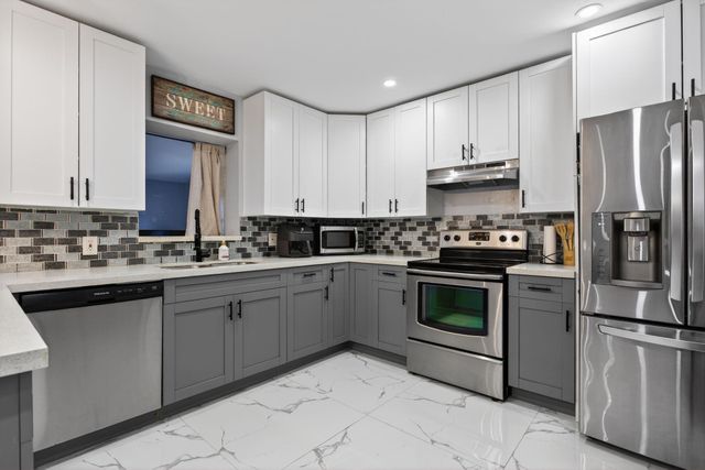 3330 NW 69TH Street, Fort Lauderdale, FL 33309