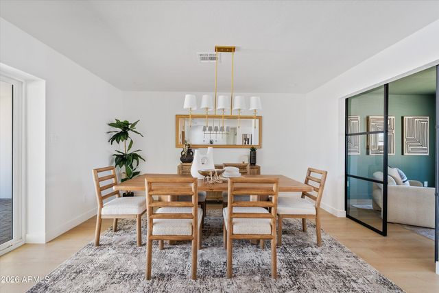 16436 N 40TH Place, Phoenix, AZ 85032