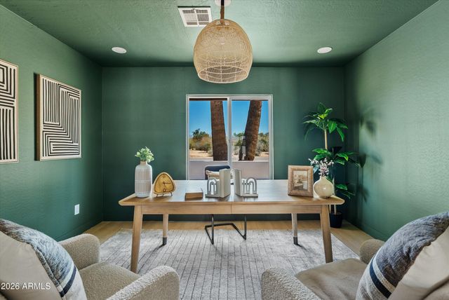 16436 N 40TH Place, Phoenix, AZ 85032