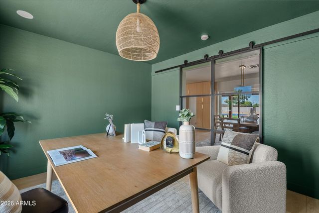 16436 N 40TH Place, Phoenix, AZ 85032